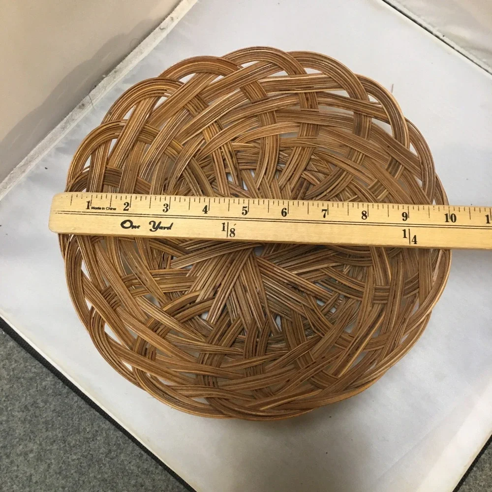 Woven Wicker Basket Home Decor Brown Round Scalloped Fruit Lattice Farmhouse